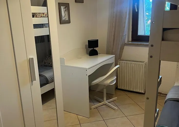 Light-flooded 3-room With Balcony شقة *